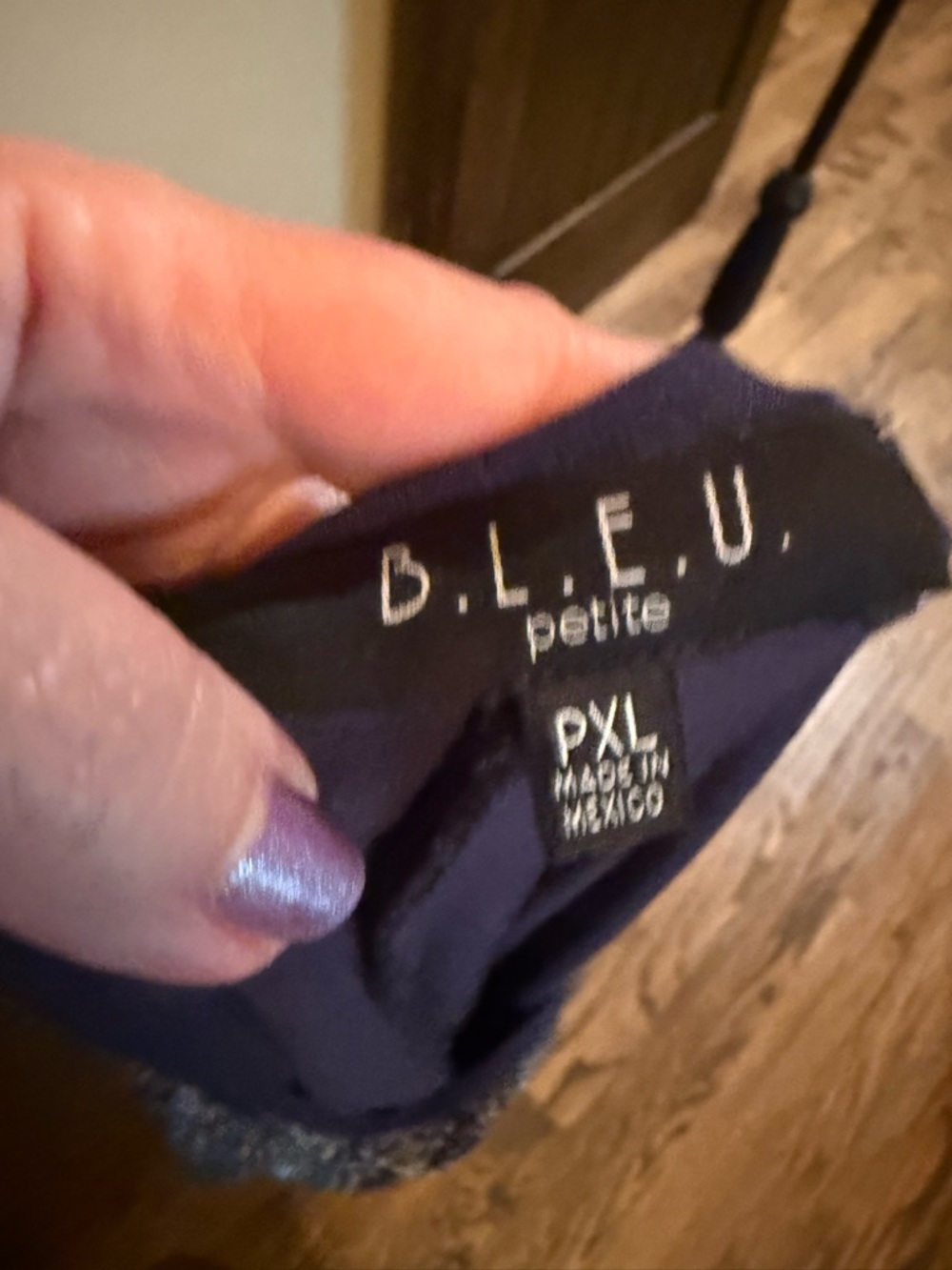 B.L.E.U. Navy Blue Short Sleeve Printed Scoop Neck Top - Picture 4 of 5